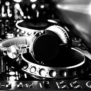 Radio Caprice - Techno