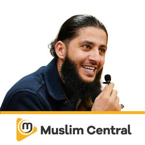 Listen to Akhi Ayman – Muslim Central in the App